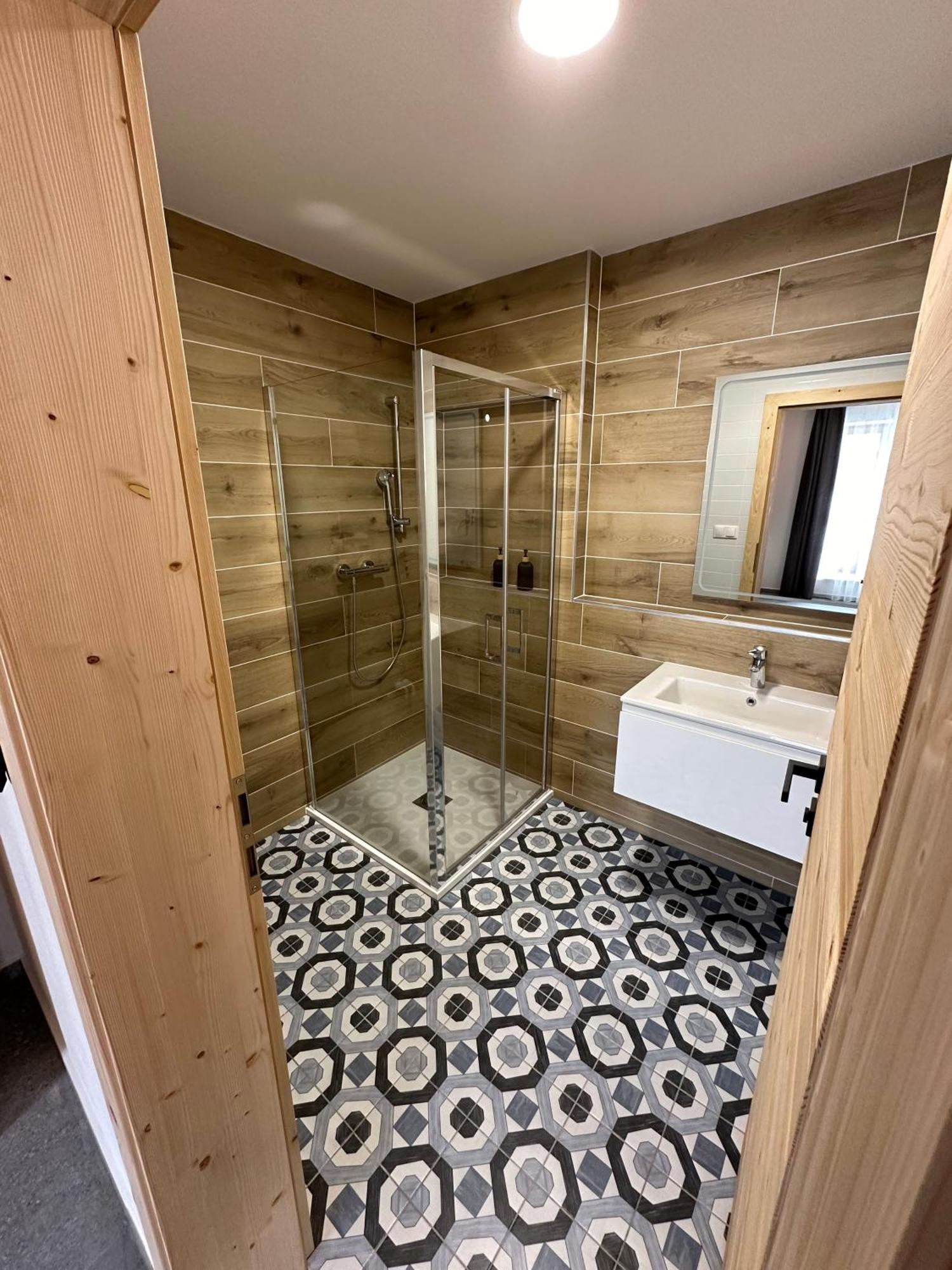 Apartment Helly - -